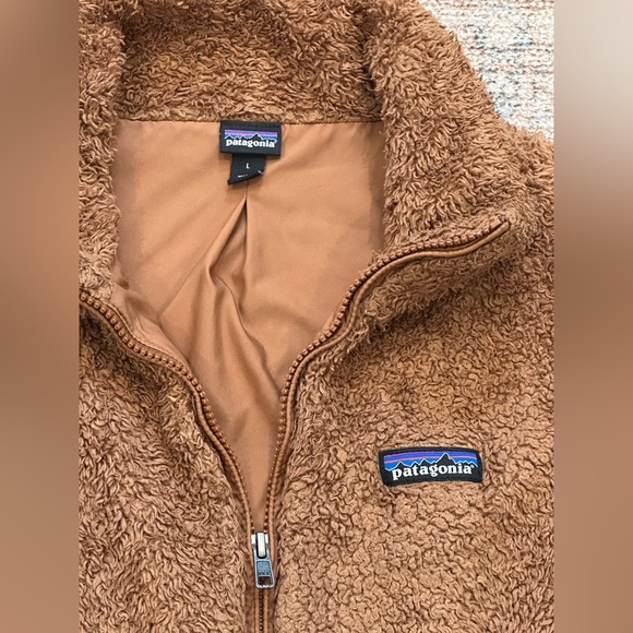 Patagonia Women’s Los Gatos Fleece Vest in Brown. Size Large. - Picture 3 of 6